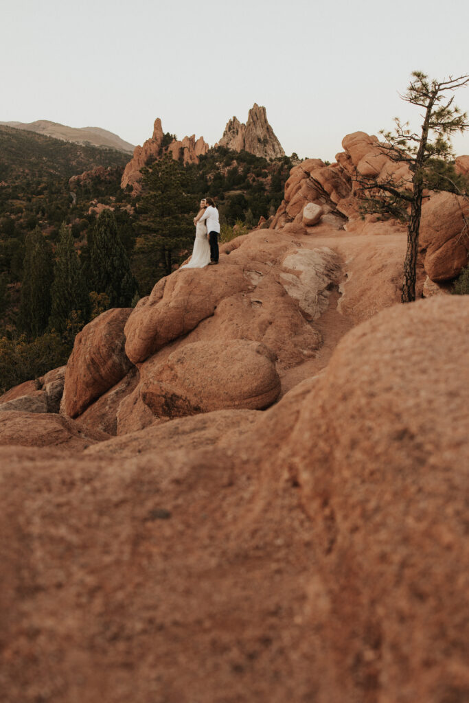 garden of the gods elopement 