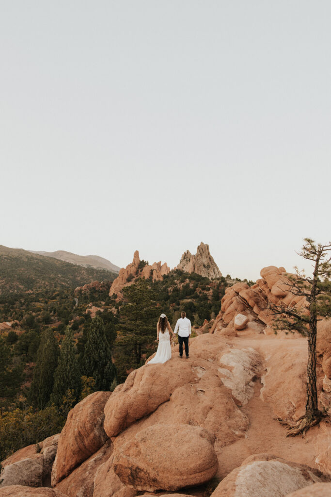 garden of the gods red rock colorado elopement