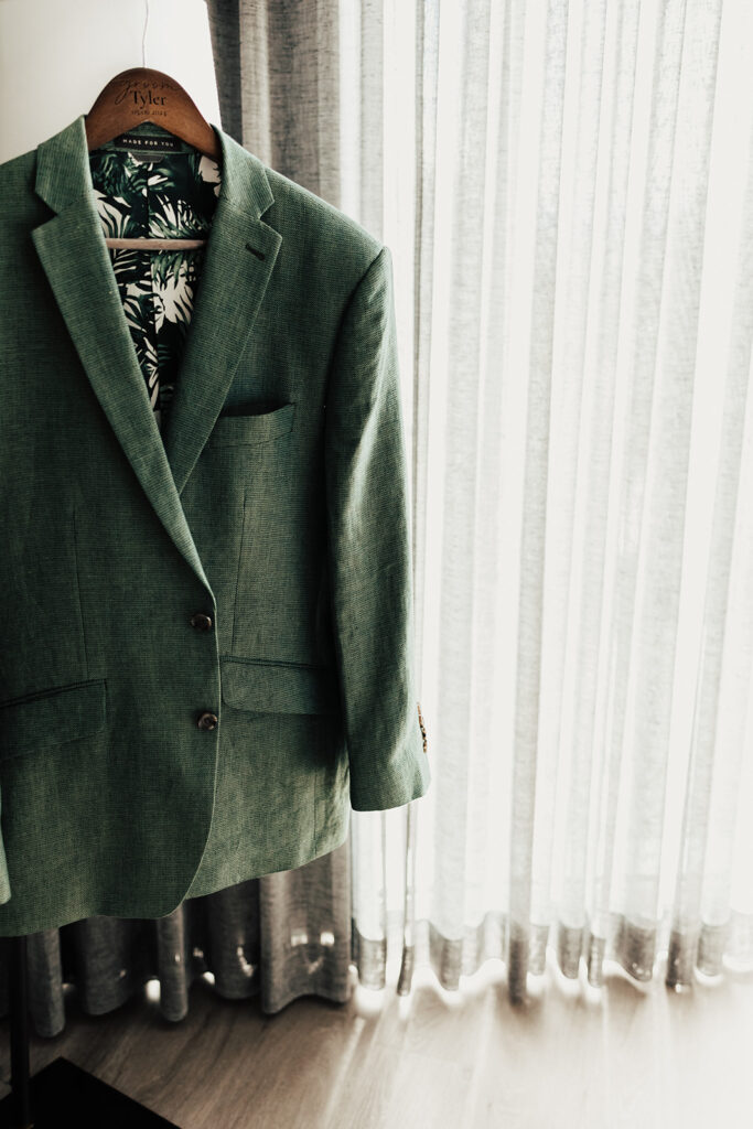 groom suit