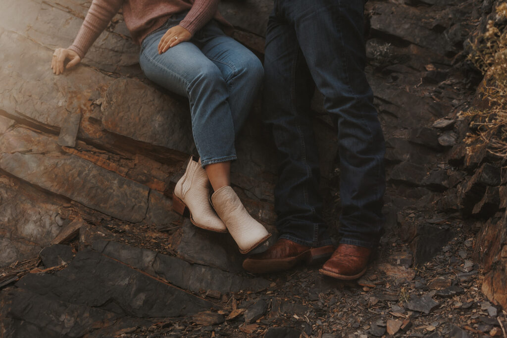 beautiful close up shot of the couple at storm mountain