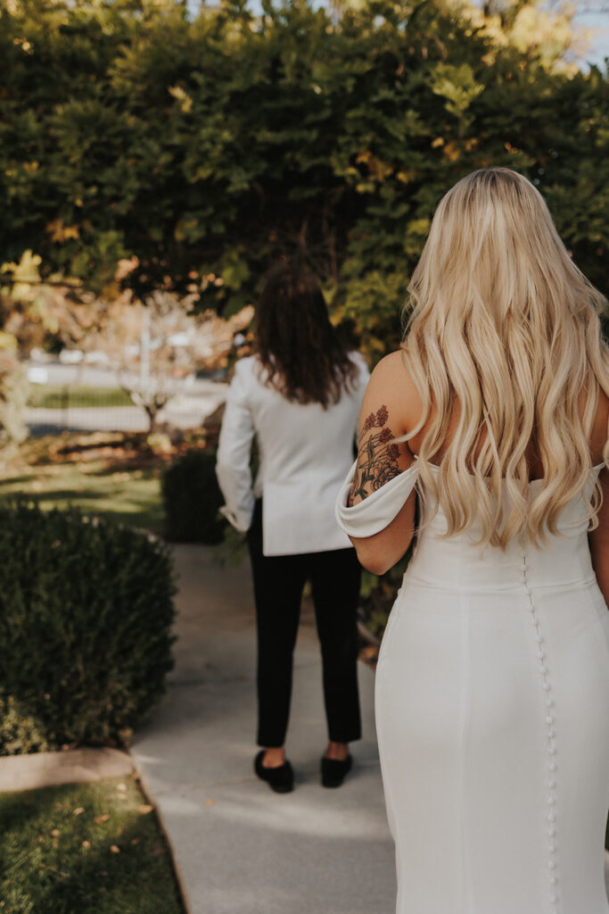 the art of capturing a first look in wedding photography