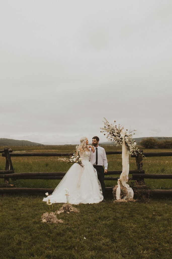 couple hugging during their photoshoot 