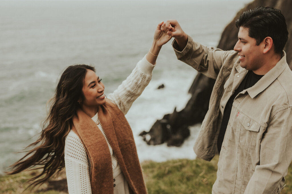 couple dancing during their photoshoot 