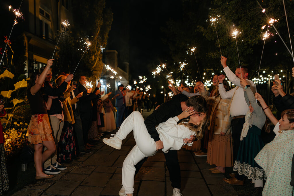 Romantic & Luxurious Sleepy Ridge Wedding with Sunset City Bridals