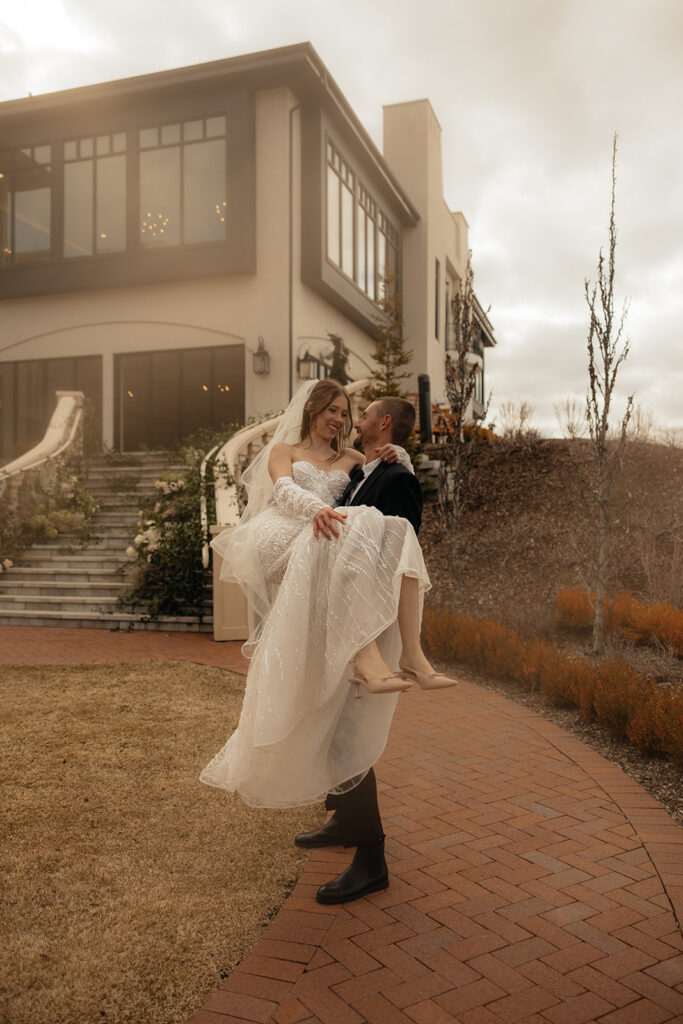 A Complete Guide to Planning at Siempre, the Most Romantic Utah Wedding Venue