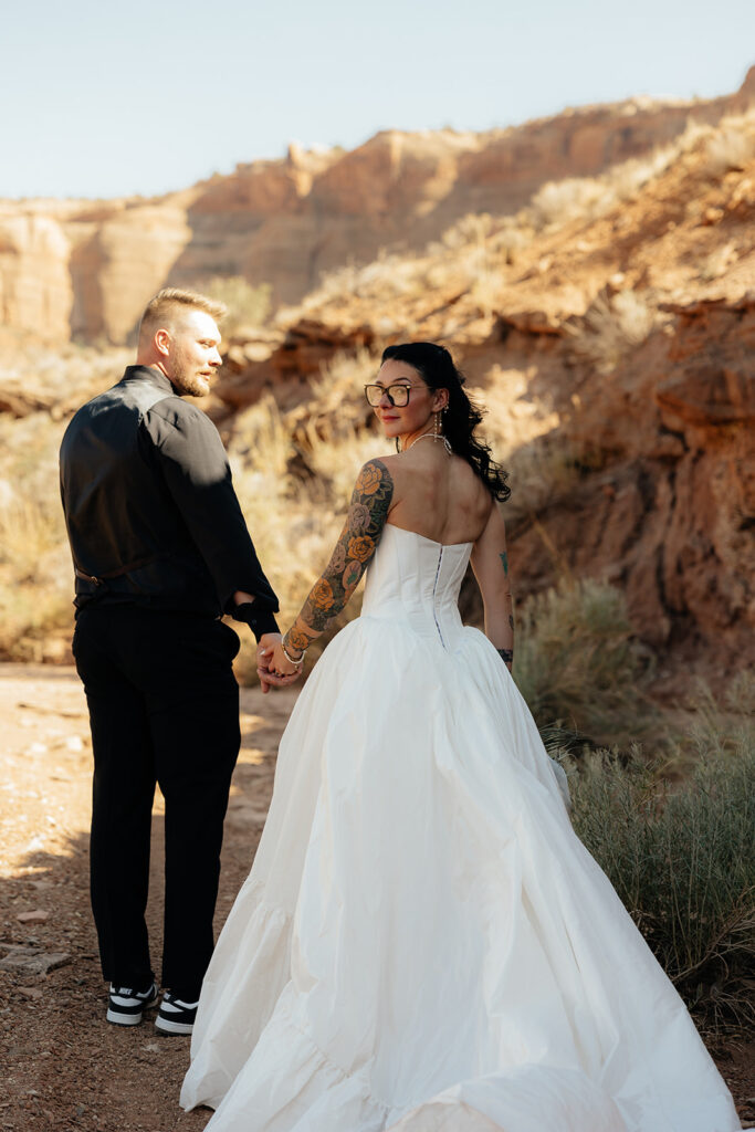 Romantic Utah Desert Wedding at The Red Earth Venue: Zac & Sophia’s Day