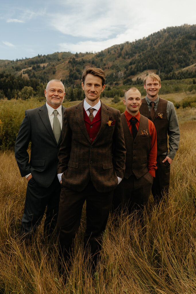 picture of the groom and his groomsmen 
