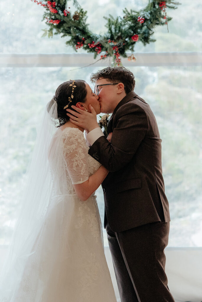 A Cozy Winter Wedding at Log Haven | An Intimate Mountain Celebration in Utah