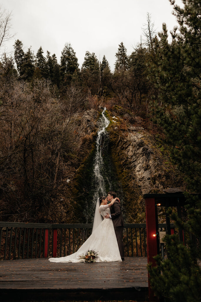 Moody bridal portraits in Utah